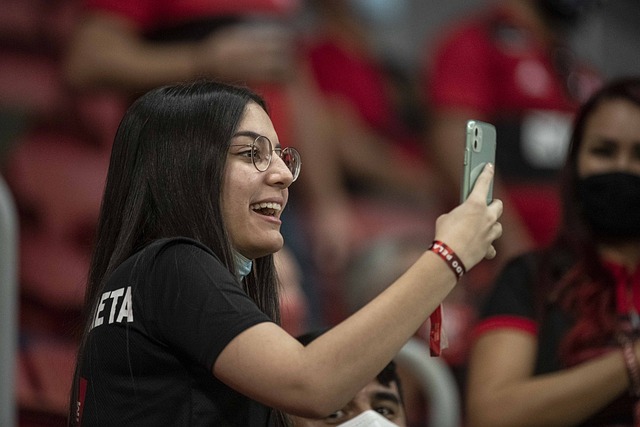 客场6：2大胜狼队后，切尔西队史第5次在客场打进了6球.